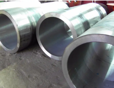 Mangas enrolladas forjadas