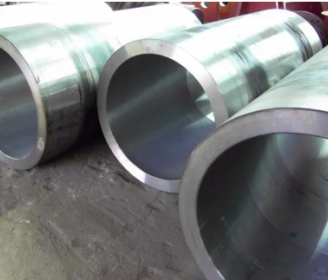 Mangas enrolladas forjadas